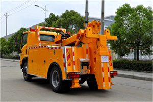 光泽高速路拖车费